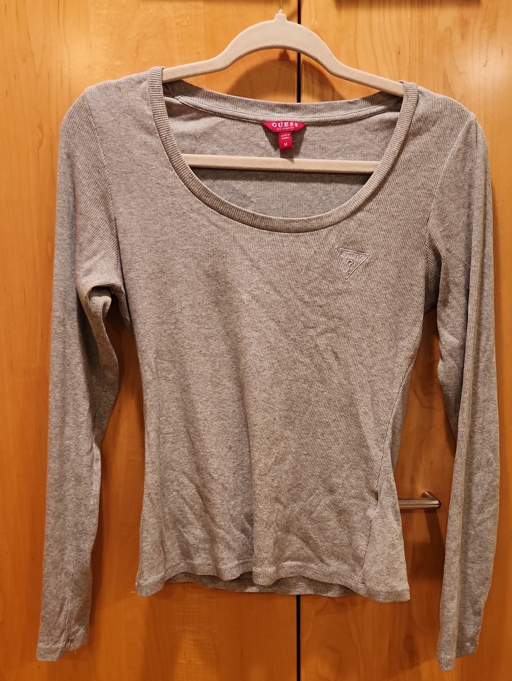 GUESS Gray Long Sleeve Scoop Neck Tee
